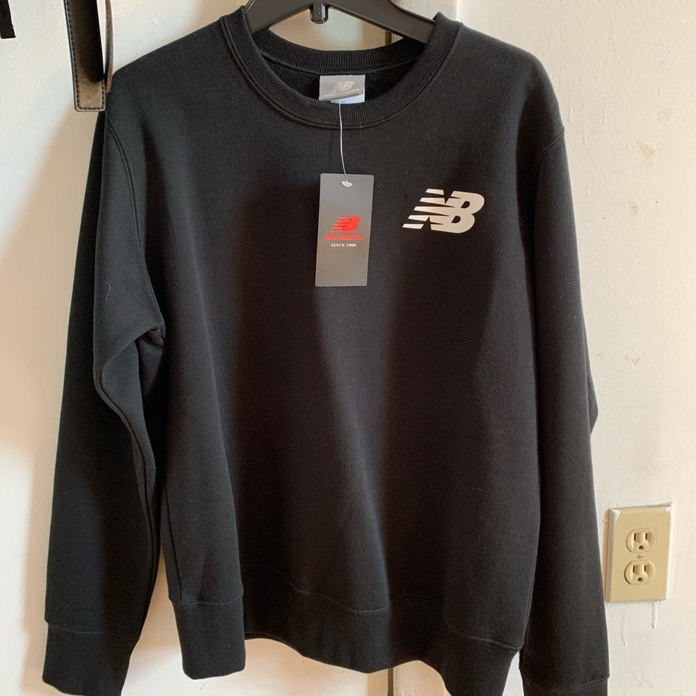 new balence black crew neck